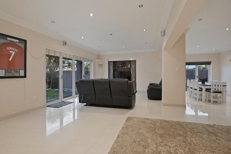 5 Bedroom Property for Sale in Parklands Western Cape